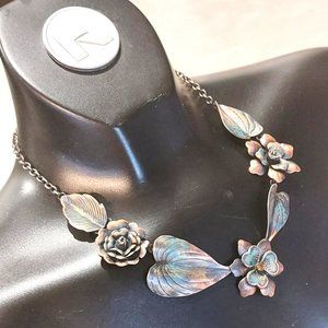 Women's Bronze/Green Mix Metal Floral/Leaf Design Necklace  - NWOT